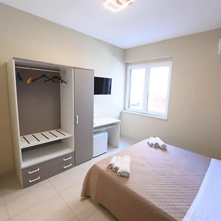 Riva Del Sole 4* トロペーア